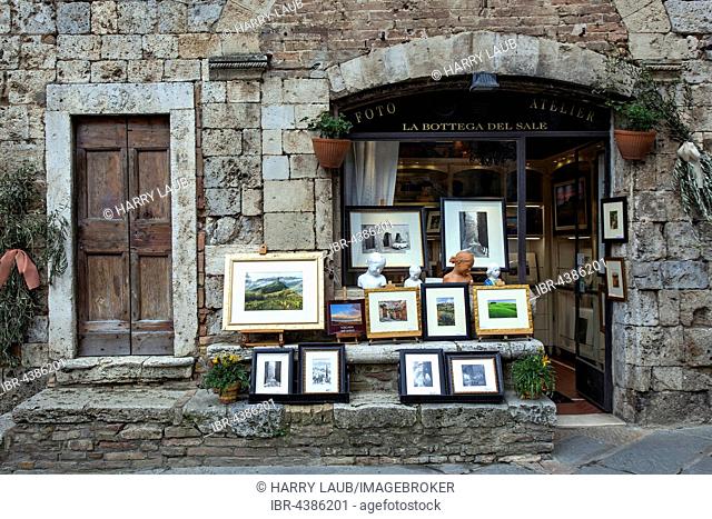 Souvenir shop, historic centre, medieval town centre, San Gimignano, Province of Siena, Tuscany, Italy