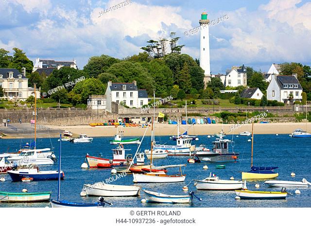 Bénodet, France, Europe, Brittany, department Finistère, town, city, harbour, port, boats, lighthouse