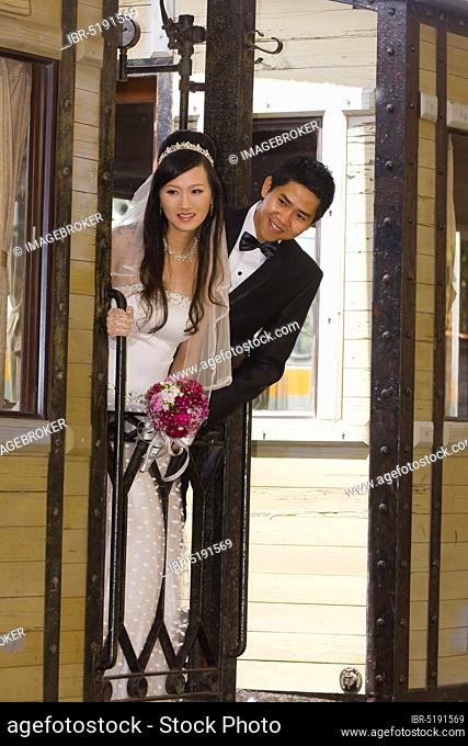 Vietnamese bride and groom, Dalat, Vietnam, Asia