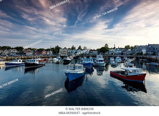 USA, Massachusetts, Cape Ann, Rockport, Rockport Harbor, dusk