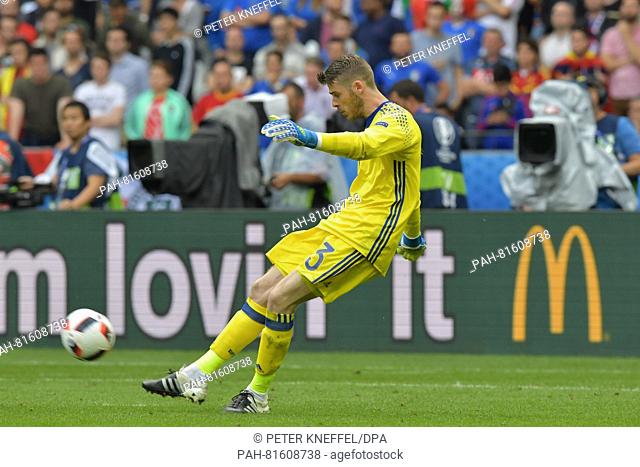 Goalkeeper David de Gea of Spain in action during the UEFA EURO 2016 Round of 16 soccer match between Italy and Spain at Stade de France in Saint-Denis, France