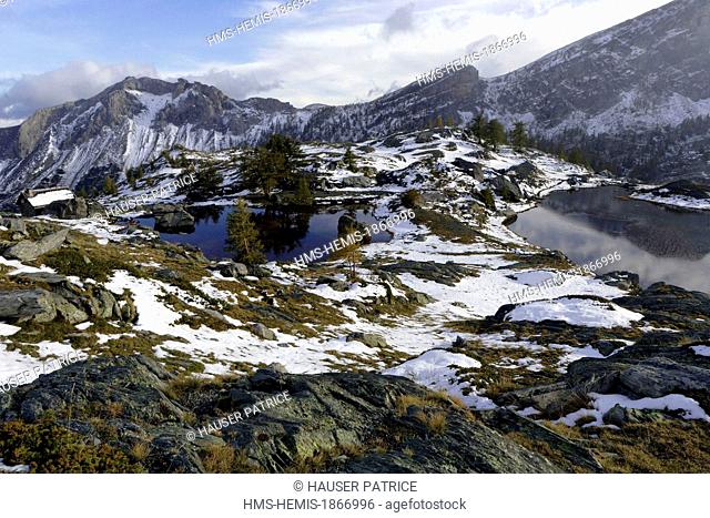 France, Alpes Maritimes, Mercantour National Park, Roya Bevera, Valle des Merveilles (Valley of Wonders), Twin Lakes, refuge of the Mercantour National Park