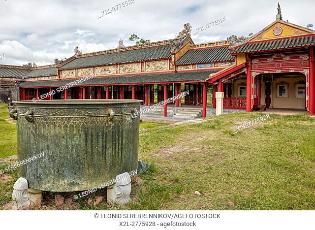 Bronze Cauldron At The Khon Thai Residence (Queen's Private Apartment). Imperial City, Hue, Vietnam