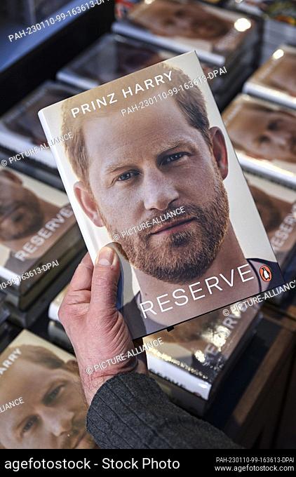 10 January 2023, Berlin: The biography of Prince Harry is available for sale at the Dussmann cultural department store. ""Reserve""