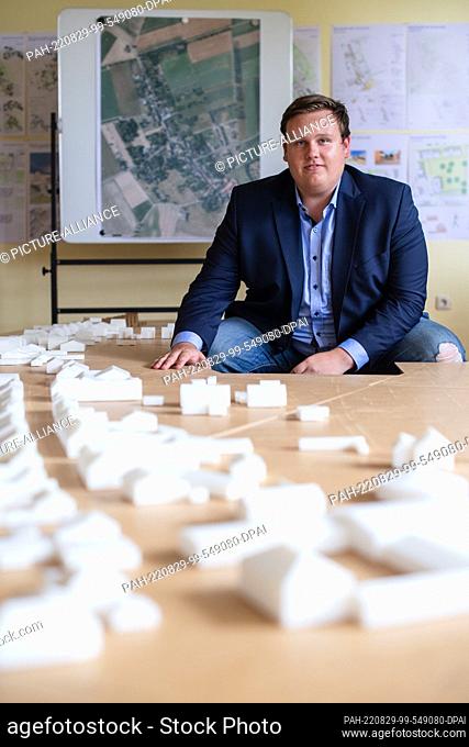 21 July 2022, North Rhine-Westphalia, Morschenich: Lennart Schminnes, structural change manager for the city of Merzenich