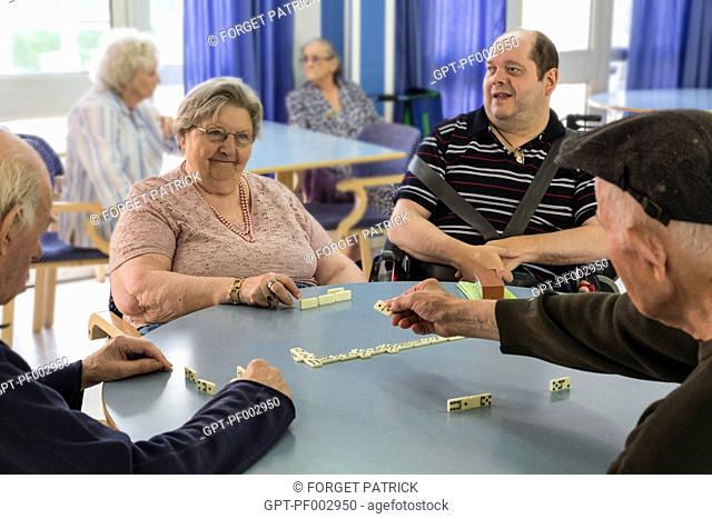 PLAYING DOMINOS IN THE RELAXATION ROOM OF THE EHPAD ANDRE COUTURIER, PUBLIC ESTABLISHMENT OF THE SOUTHERN EURE, ACCOMMODATIONS FOR INDEPENDENT SENIOR CITIZENS