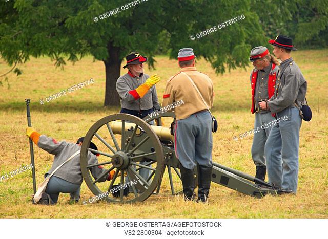 Confederate cannon battery, Civil War Reenactment, Willamette Mission State Park, Oregon