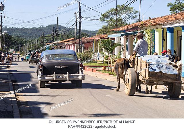 There is little traffic on the streets of Vinales. Often there are horse teams and riders who meet. (19 November 2017) | usage worldwide