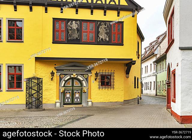 The house Zum Sonneborn was built in 1546. Today it is used as a registry office. It is located at Grosse Arche 6 in the old town of Erfurt