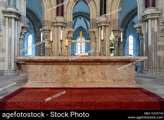 Germany, Saxony-Anhalt, Magdeburg, Magdeburg Cathedral, high altar, marble, donated by Archbishop Dietrich in 1363. (In 1520 the cathedral was finished after...