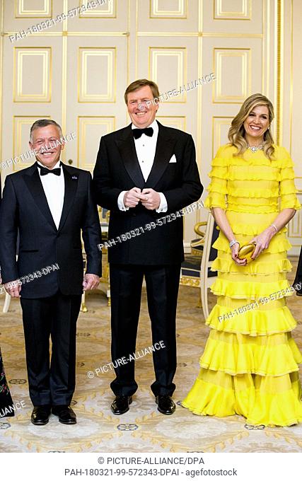 King Willem-Alexander, Queen Maxima, King Abdullah, Queen Rania, Princess Beatrix, Prince Constantijn and Princess Margriet pose for the official picture before...
