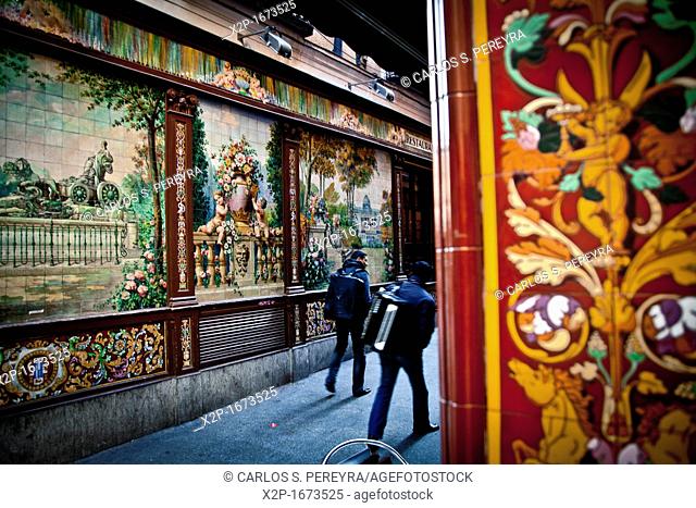 Decoration in Calle de Alvarez Gato street, ¨Callejon del Gato¨, Barrio de las Letras district, Madrid, Spain