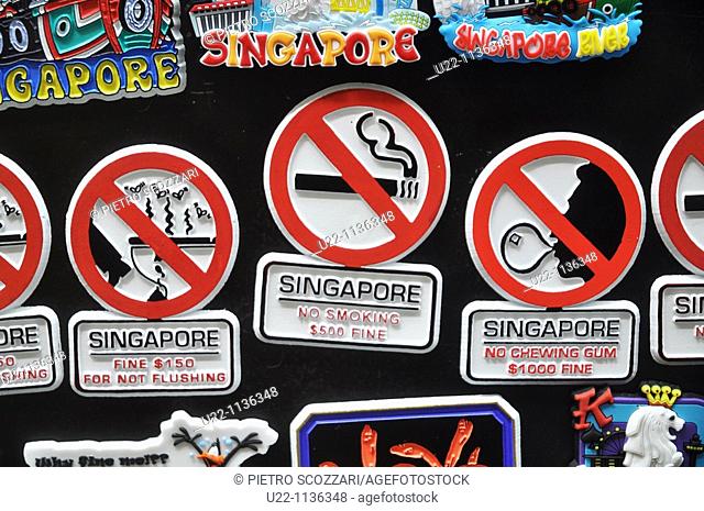 Singapore: magnets with the many ban sign of Singapore, sold as souvenirs sold in Chinatown