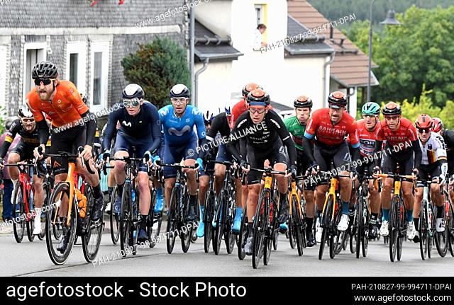 27 August 2021, Saxony-Anhalt, Sangerhausen: Cycling: Tour of Germany, stage 2, Sangerhausen - Ilmenau. The peloton is on its way