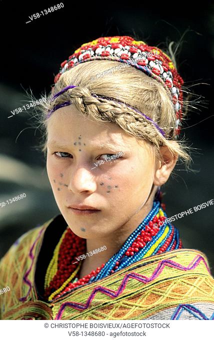 Pakistan, Kalash Valleys, Bumburet valley, Kalasha girl