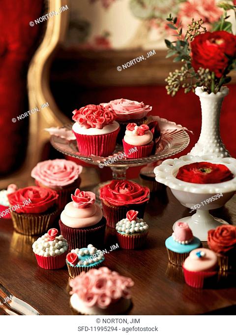 Pink and red wedding cupcakes