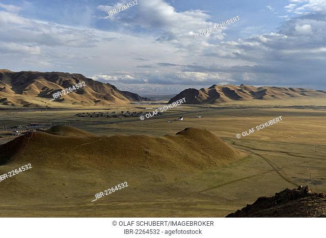 Mountains and hills in the grasslands of Bayanbulak, Bayingolin Mongol Autonomous Prefecture, Kuqa, Silk Road, Tianshan Mountains, Tien Shan, Xinjiang, China