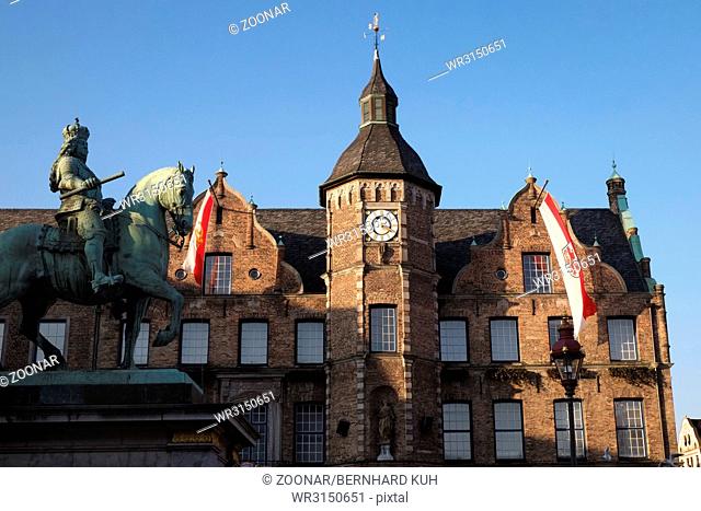 Dusseldorf, Old Town Hall and Jan-Wellem-Monument
