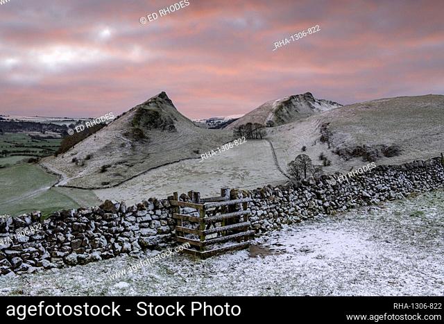 The view of Chrome Hill and Parkhouse Hill with dusting of snow, Peak District, Derbyshire, England, United Kingdom, Europe