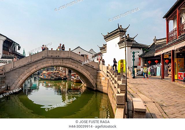 China, Shanghai, Zhujiajiaozhen City, bridge