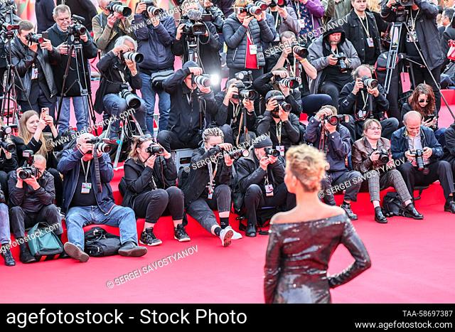 RUSSIA, MOSCOW - APRIL 27, 2023: Photographers take pictures during the closing ceremony of the 45th Moscow International Film Festival at the Rossiya Theatre