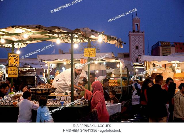 Morocco, Marrakesh, Imperial City, Medina listed as World Heritage by UNESCO, Djeema el Fna Square, outdoor restaurants
