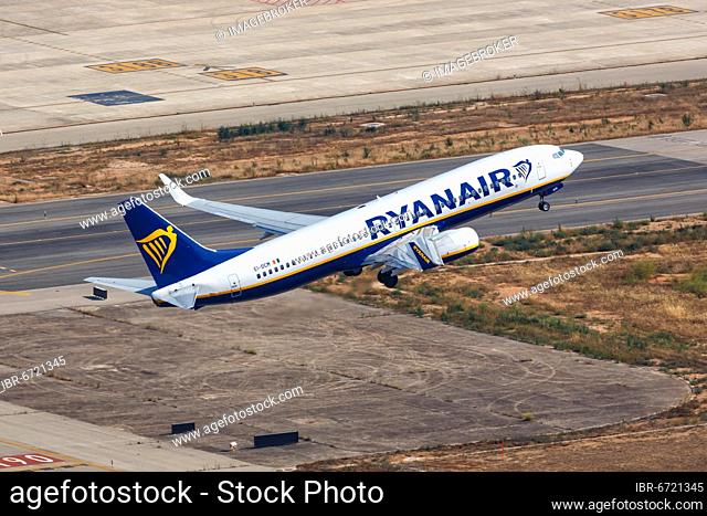 A Ryanair Boeing B737-800 with the registration EI-DCM takes off from Palma de Majorca Airport, Spain, Europe