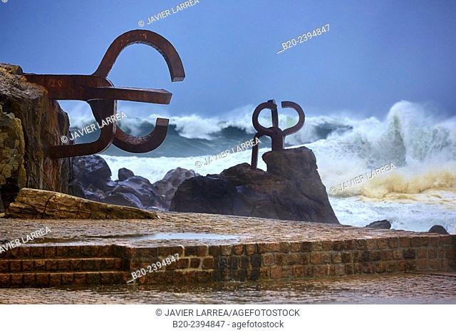Storm with waves of 7 meters on the Basque coast. Orange alert in the Cantabrian coast. Peine del Viento. Sculpture by Eduardo Chillida Donostia