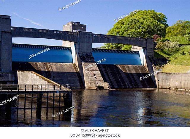 Scotland, Perthshire, Pitlochry dam and fish ladder