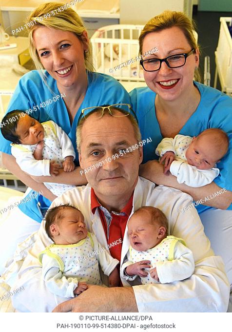 07 January 2019, Saxony-Anhalt, Halle (Saale): In the clinic for obstetrics in the hospital St. Elisabeth and St. Barbara the chief physician of the clinic, Dr
