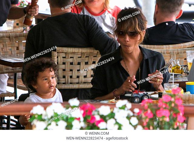 Halle Berry takes her children out for lunch in West Hollywood Featuring: Halle Berry, Maceo Martinez Where: Los Angeles, California
