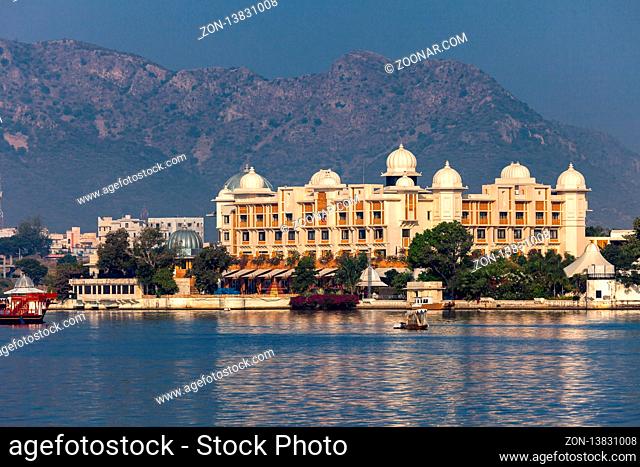 UDAIPUR, INDIA - NOVEMBER 23, 2012: Lake Pichola with City Palace view in Udaipur, Rajasthan, India