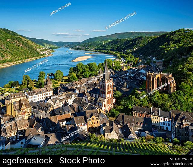 Germany, Rhineland-Palatinate, Bacharach, World Heritage Upper Middle Rhine Valley, view of the Rhine and Bacharach with Werner Chapel